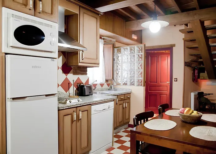 Arbequina Cerezo En Flor